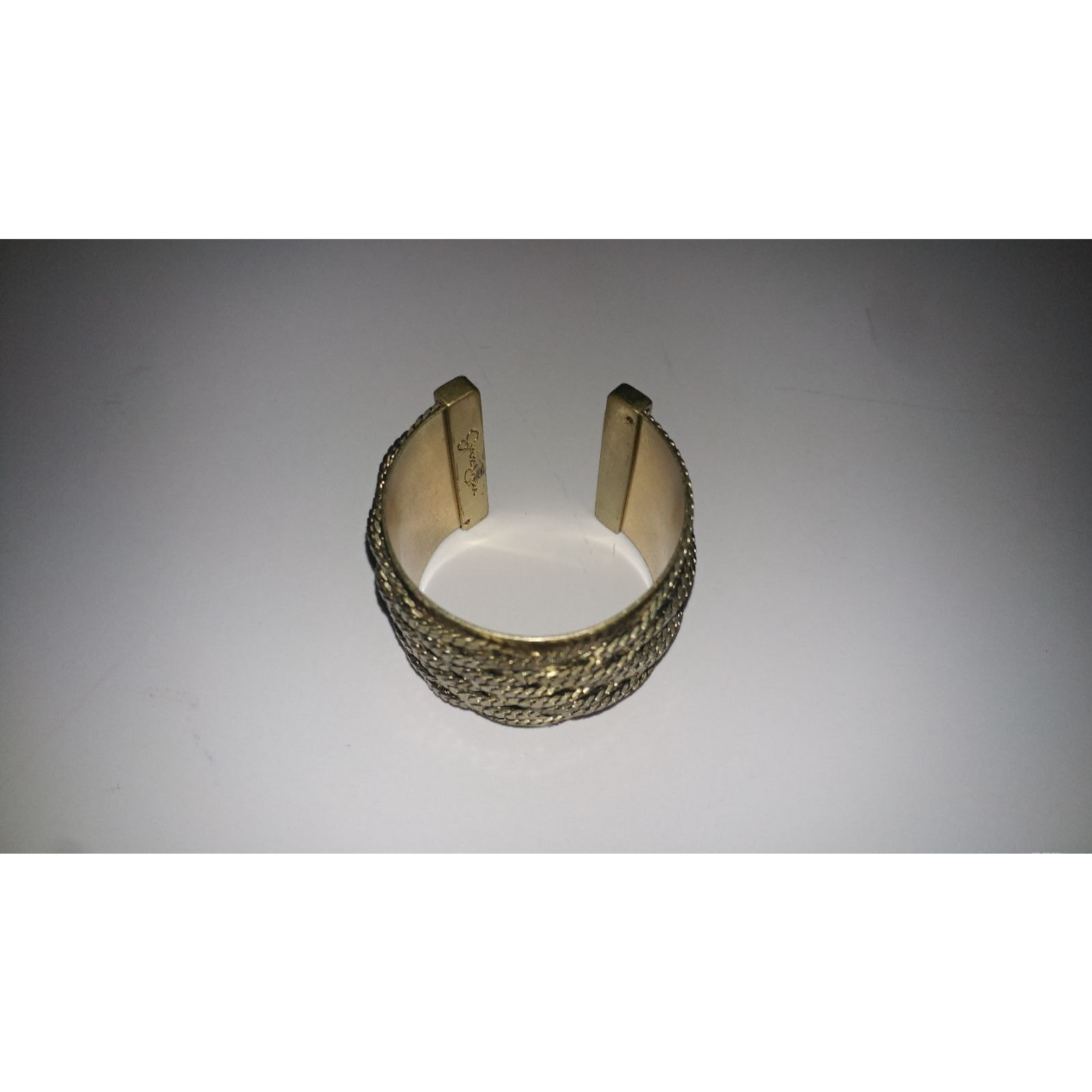 Jessica Simpson Gold Tone Cuff Bracelet 27$